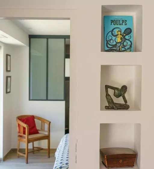 Aamiaismajoitus (B&B) Villa Poulpo