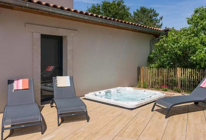 Aamiaismajoitus (B&B) Villa Poulpo