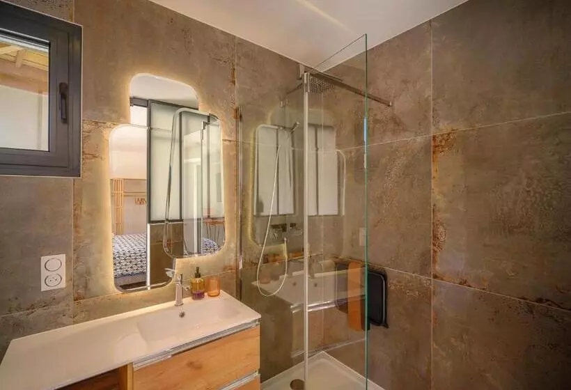 Aamiaismajoitus (B&B) Villa Poulpo