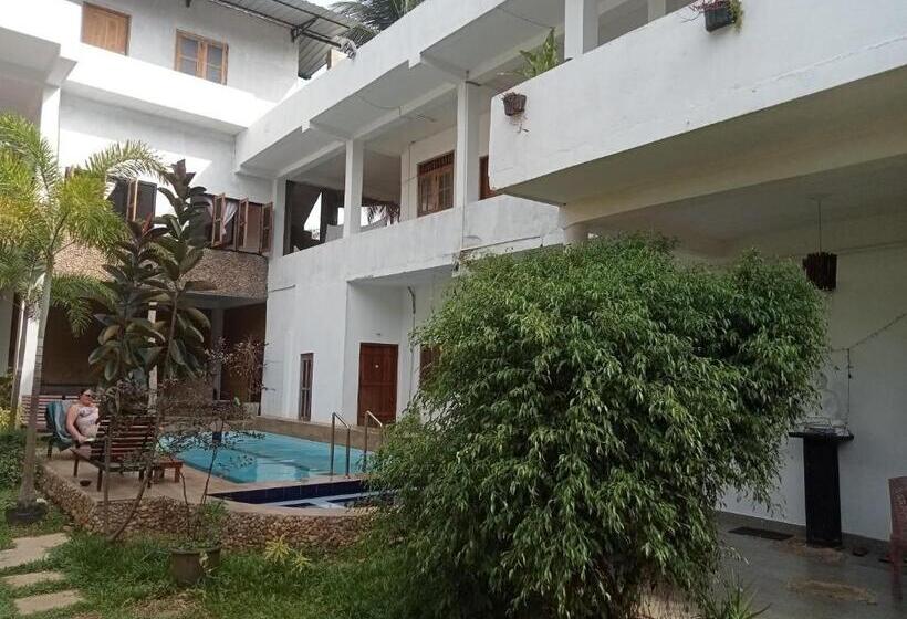 ホテル Wild Eagle Safari Resort