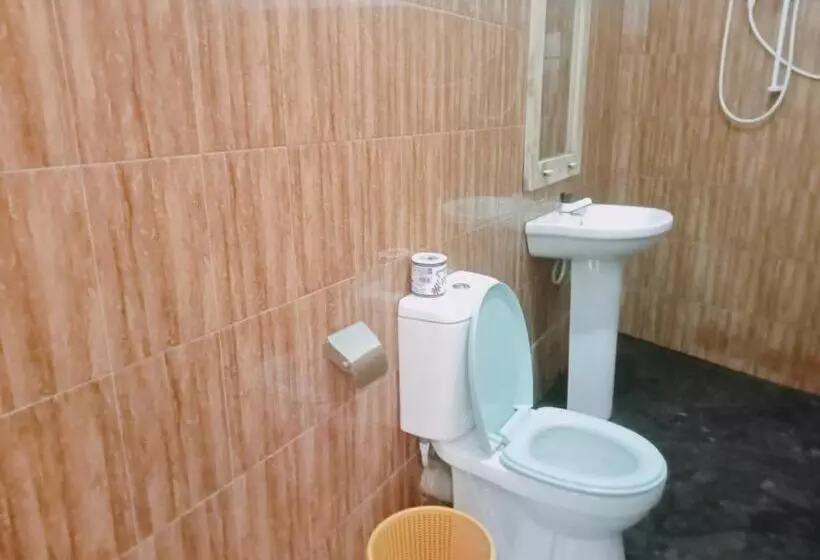 Hotelli Wild Eagle Safari Resort