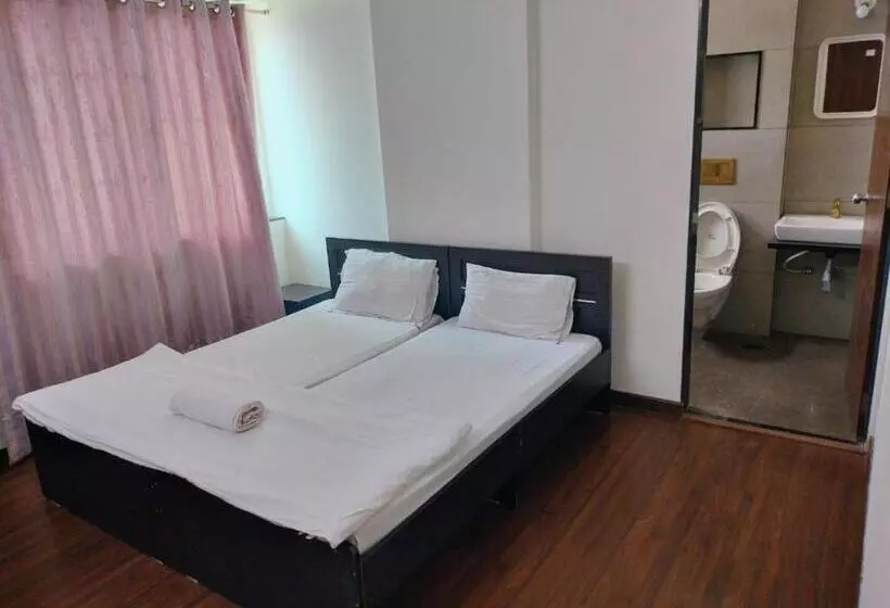 Hotel Ekab