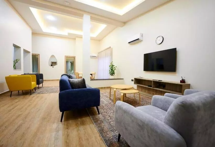 Green House Hotel And Apartments