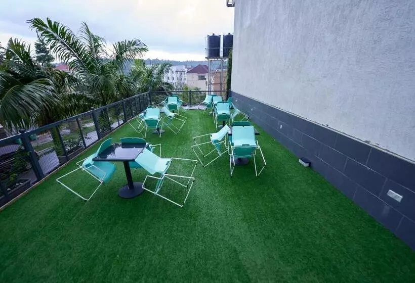 Green House Hotel And Apartments