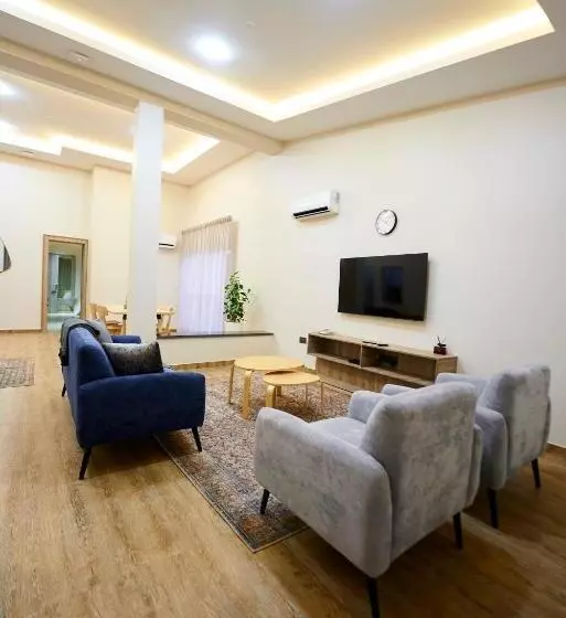 Green House Hotel And Apartments