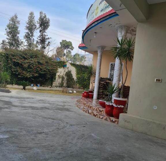 هتل Lahore Guest House, Dadar, Siran Valley