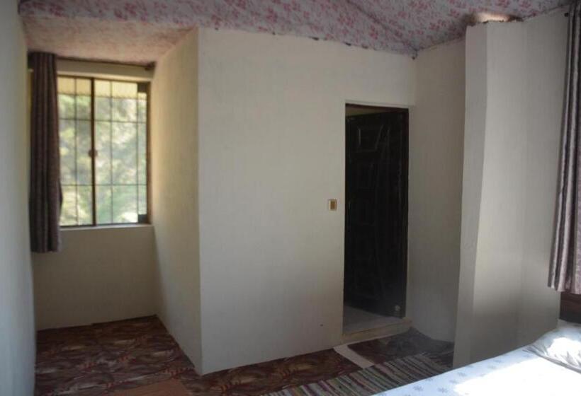 هتل Lahore Guest House, Dadar, Siran Valley