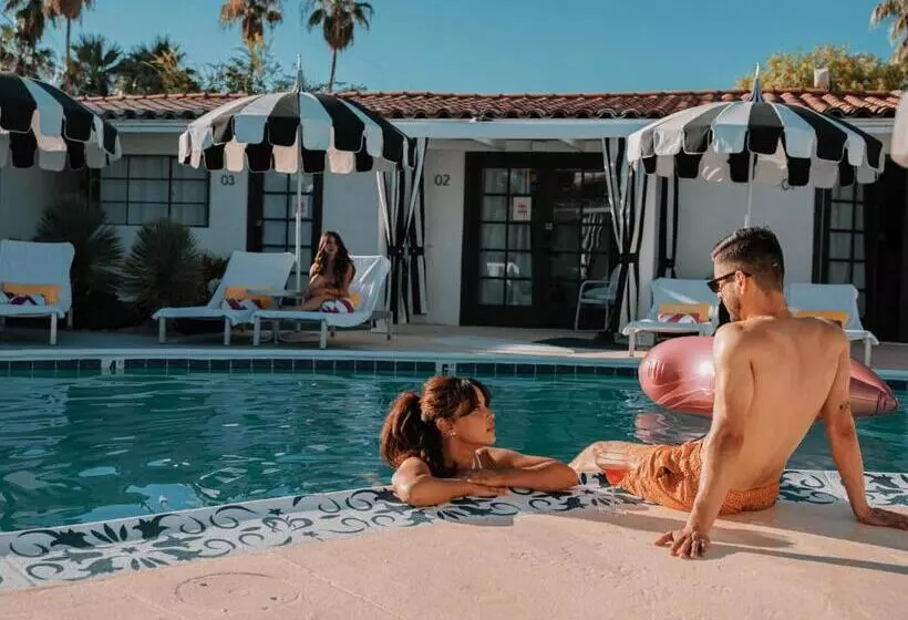 هتل Natural Palm Springs Escape Poolside Plus Downtown