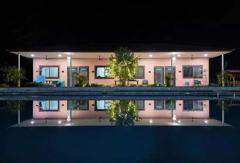 ホテル Vishranti Farms Badlapur