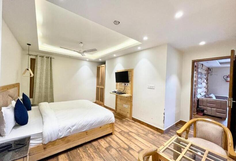 酒店 Wild Spring ! Mussoorie होटल वाइल्ड स्प्रिंग ஹோட்டல் வைல்ட் ஸ்பிரிங் ਹੋਟਲ ਜੰਗਲੀ ਬਸੰਤ હોટેલ વાઇલ્ડ સ્