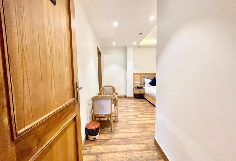 酒店 Wild Spring ! Mussoorie होटल वाइल्ड स्प्रिंग ஹோட்டல் வைல்ட் ஸ்பிரிங் ਹੋਟਲ ਜੰਗਲੀ ਬਸੰਤ હોટેલ વાઇલ્ડ સ્