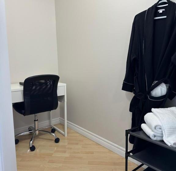 Panzió Haileybury Lakehouse