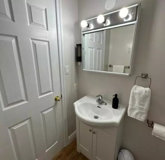 Majatalo Haileybury Lakehouse