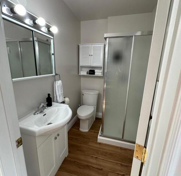 Panzió Haileybury Lakehouse