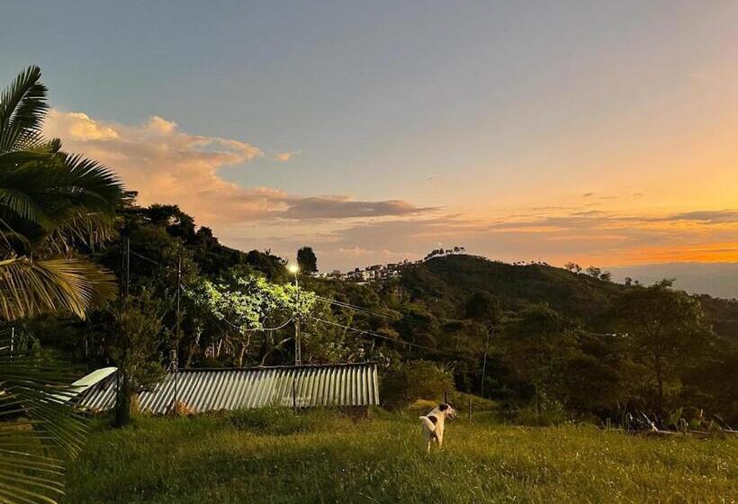 بنسيون Hostal Canaan Sanjo