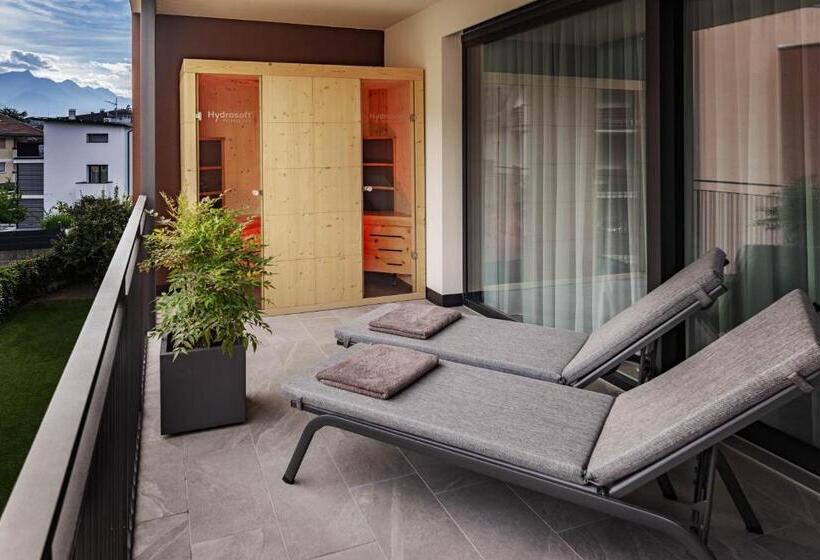 Пансион Villa Hubertus Luxuria Nova Suites   Adults Friendly