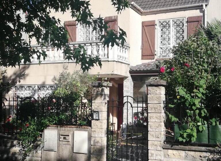 پانسیون Fastrentbnb Villepinte Chambre Cozy