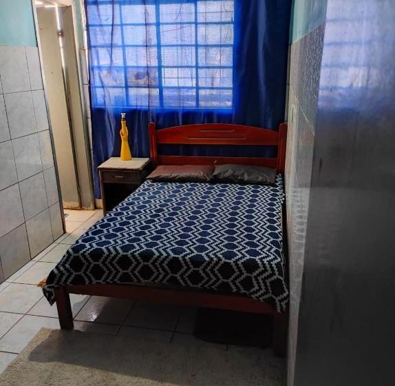 هاستل Fiori Centro Quarto