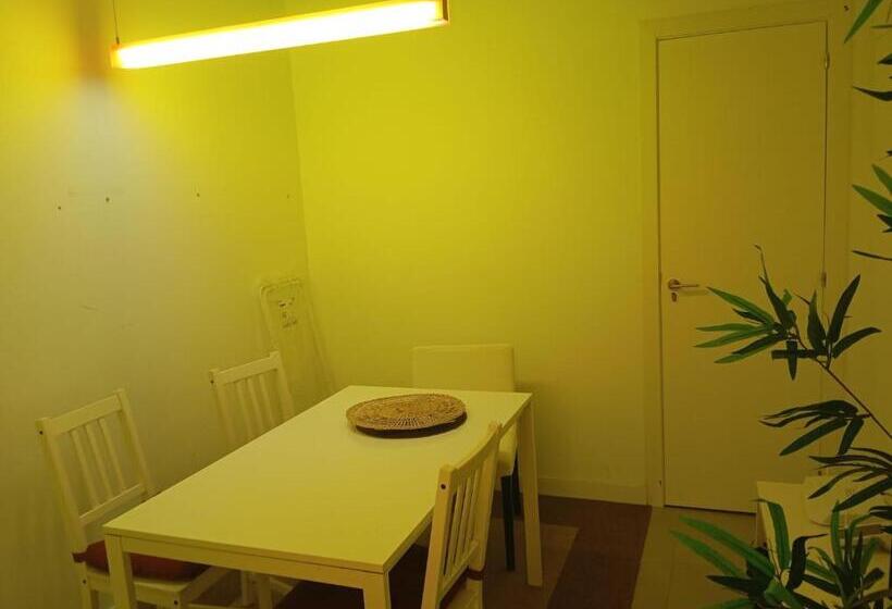 هاستل Private Rooms Near King S Square