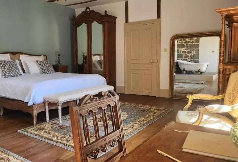 Aamiaismajoitus (B&B) Château De Longevergne