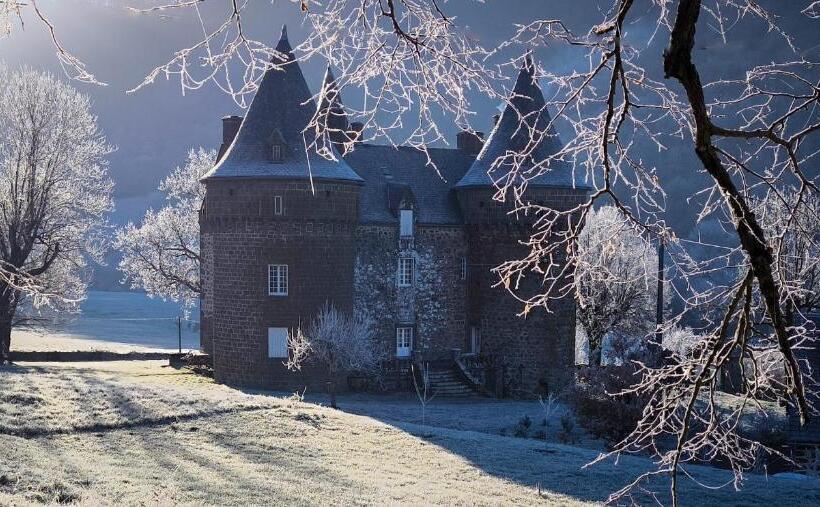 민박 Château De Longevergne