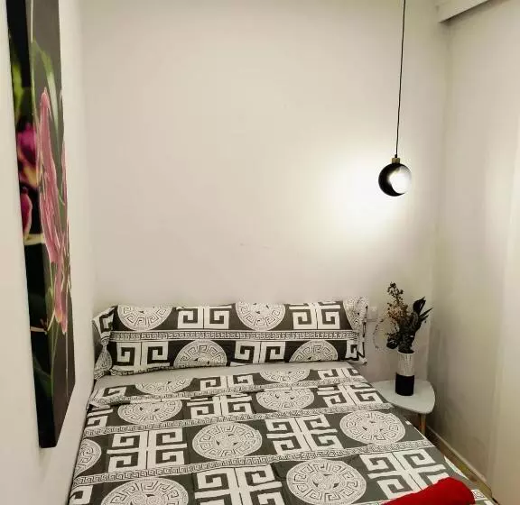 تختخواب و صبحانه Colon Rooms