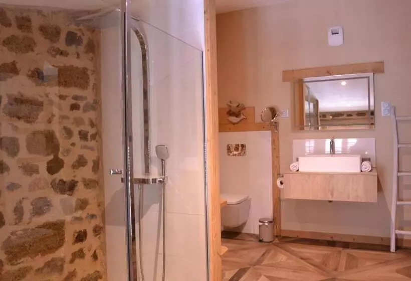 Hotelli Le 19   Suite Lafayette 70m2   Centre Historique   Clim