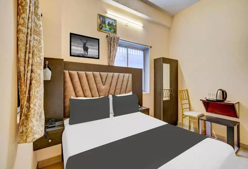 ホテル Super Townhouse Anisabad Near Mahavir Cancer Sansthan