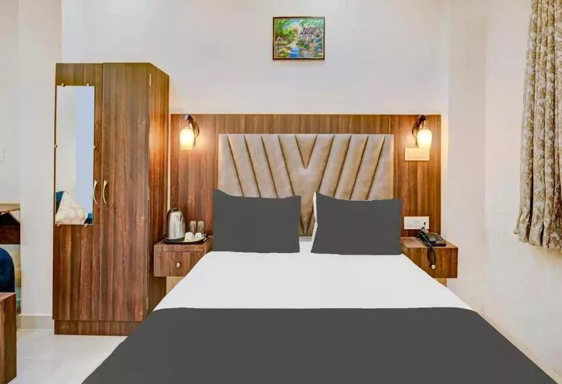 ホテル Super Townhouse Anisabad Near Mahavir Cancer Sansthan