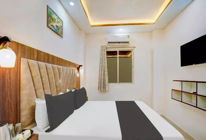 ホテル Super Townhouse Anisabad Near Mahavir Cancer Sansthan