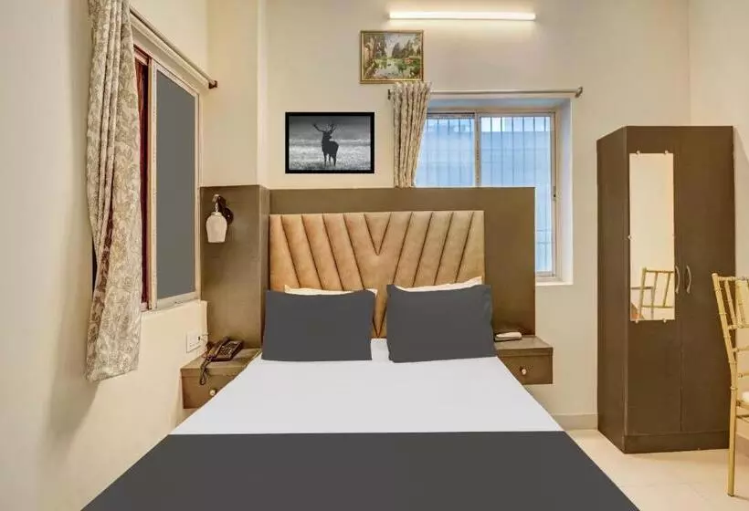 ホテル Super Townhouse Anisabad Near Mahavir Cancer Sansthan