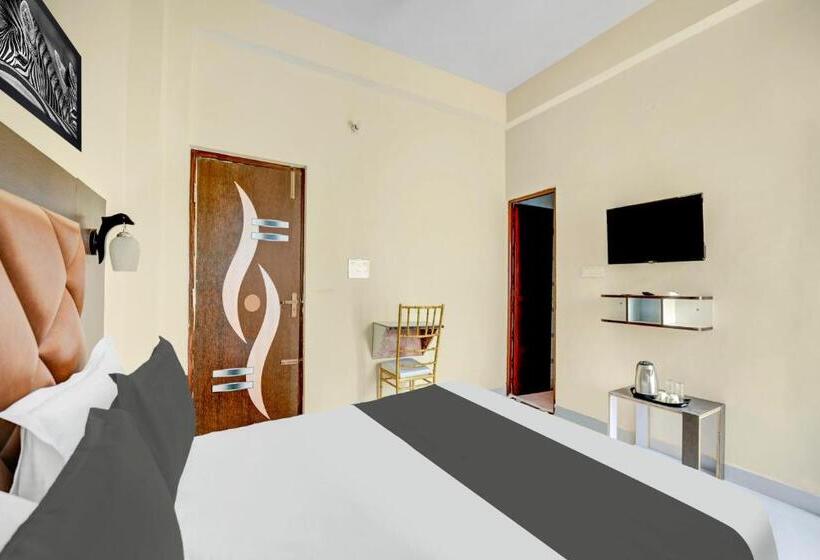 هتل Super Townhouse Anisabad Near Mahavir Cancer Sansthan