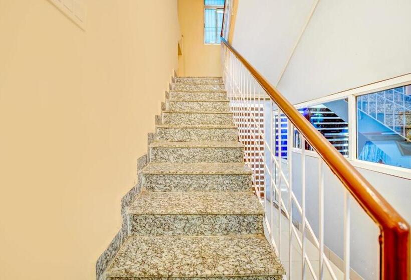 هتل Super Townhouse Anisabad Near Mahavir Cancer Sansthan