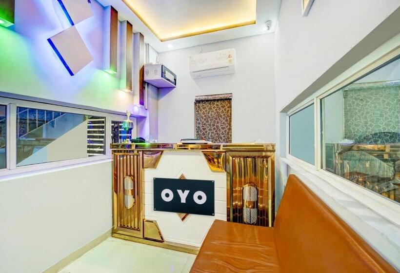 هتل Super Townhouse Anisabad Near Mahavir Cancer Sansthan