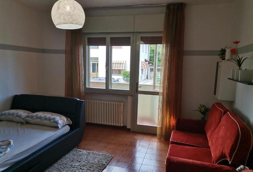 پانسیون Ampia Camera Con Balcone Privato