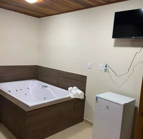 ペンション Chalé Bromélia