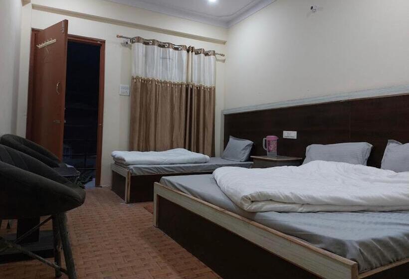 Пансион Dayal Guest House