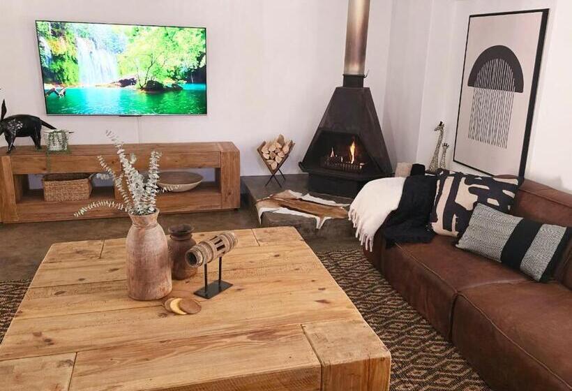 膳宿费 The Blue Shutter Guest House