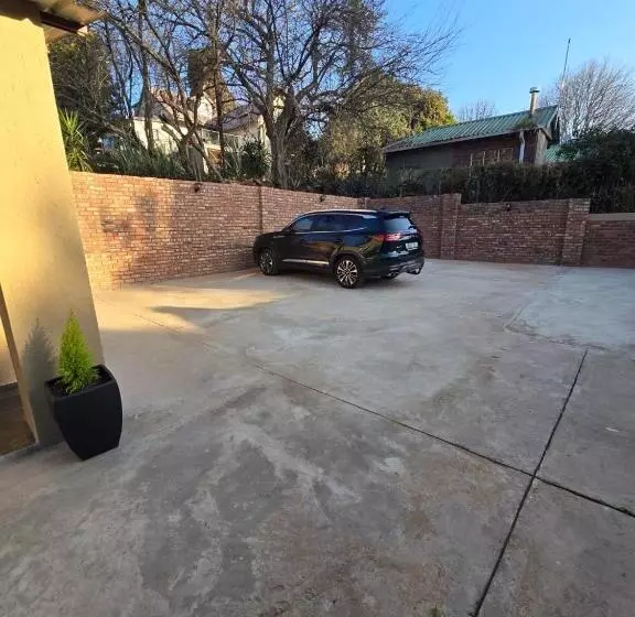 Majatalo The Blue Shutter Guest House