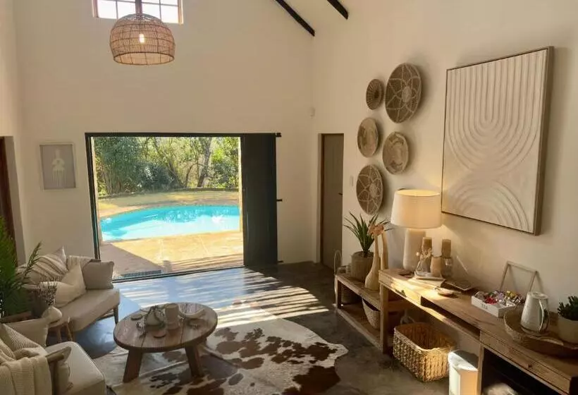 Majatalo The Blue Shutter Guest House