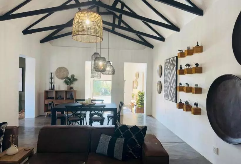 Majatalo The Blue Shutter Guest House