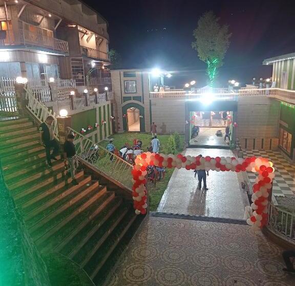 استراحتگاه Parvat Villas