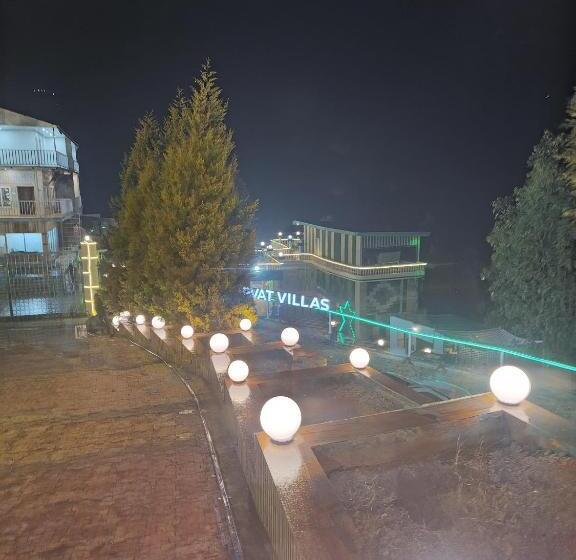 استراحتگاه Parvat Villas