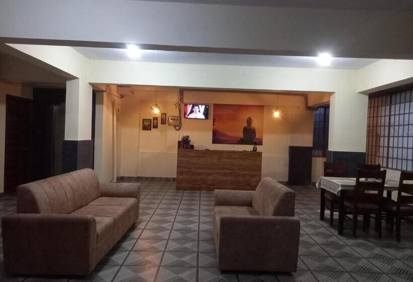 ユースホステル Blissfull Stay