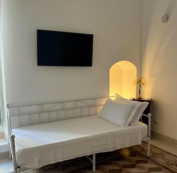 민박 Donna Veneranda