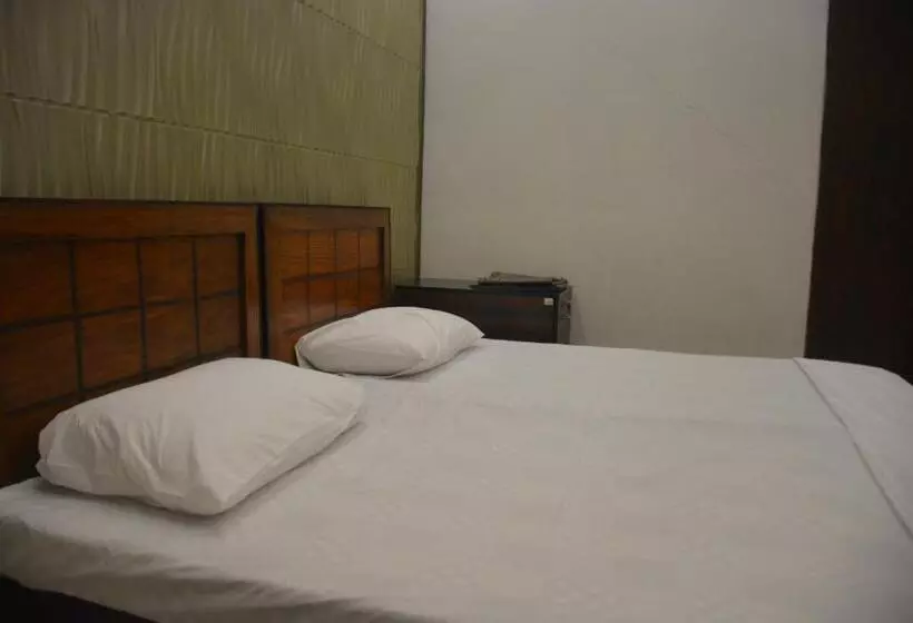 تختخواب و صبحانه Ukasha Guest House