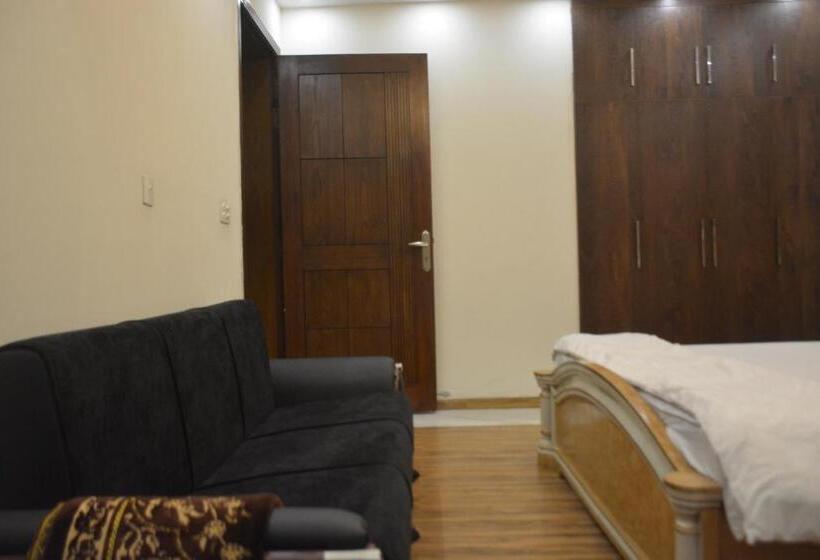 تختخواب و صبحانه Ukasha Guest House