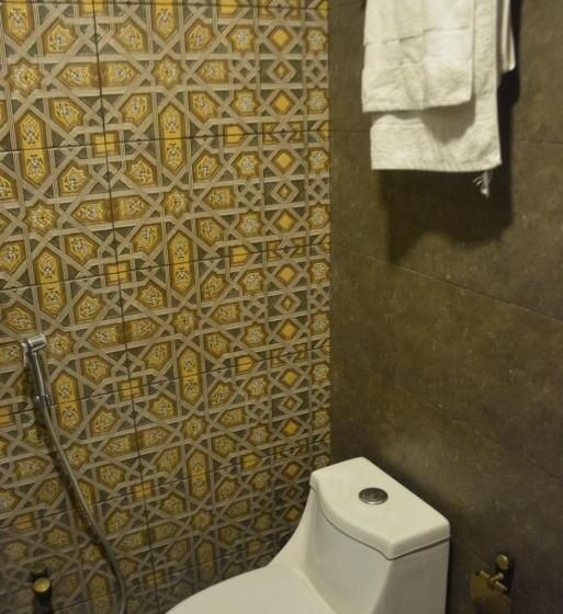 تختخواب و صبحانه Ukasha Guest House