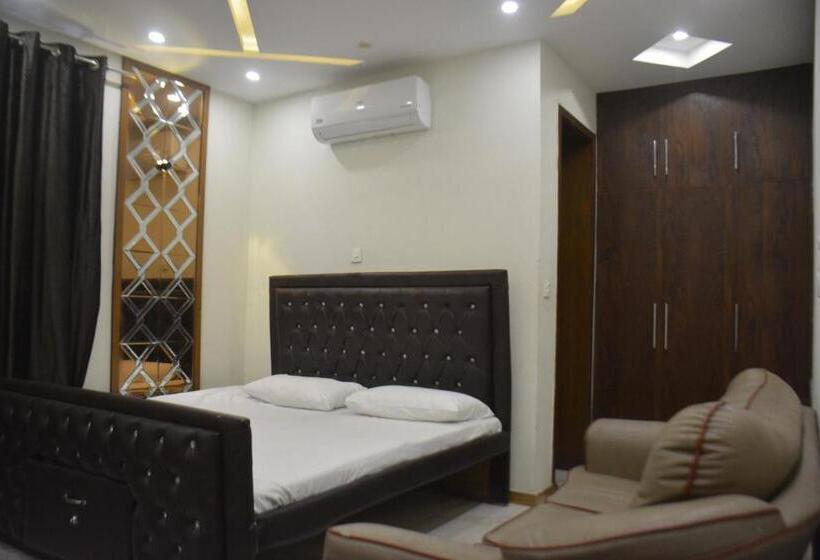 تختخواب و صبحانه Ukasha Guest House