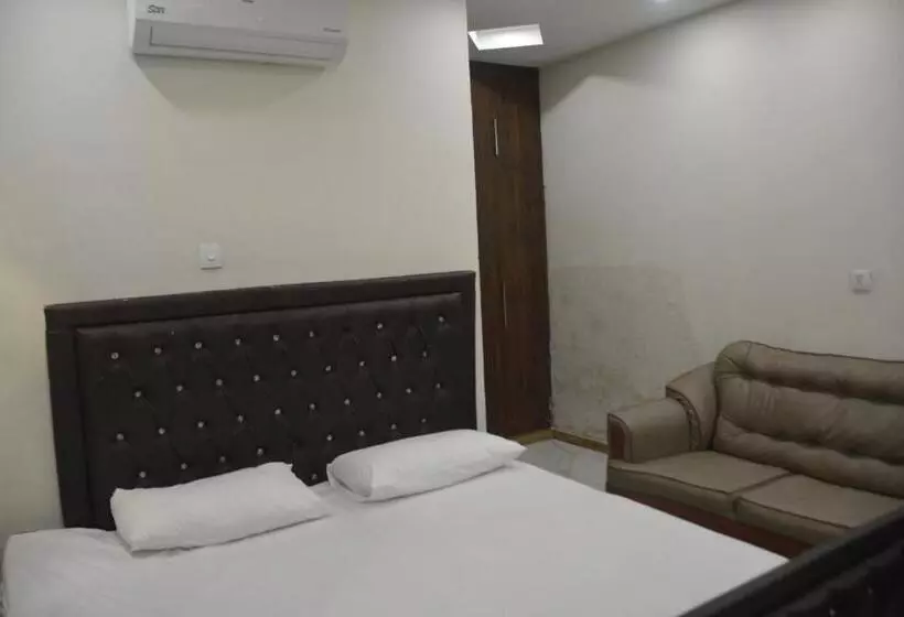 تختخواب و صبحانه Ukasha Guest House